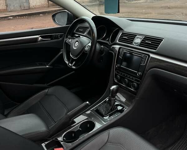 Сірий Фольксваген Пассат, об'ємом двигуна 1.8 л та пробігом 173 тис. км за 13800 $, фото 26 на Automoto.ua