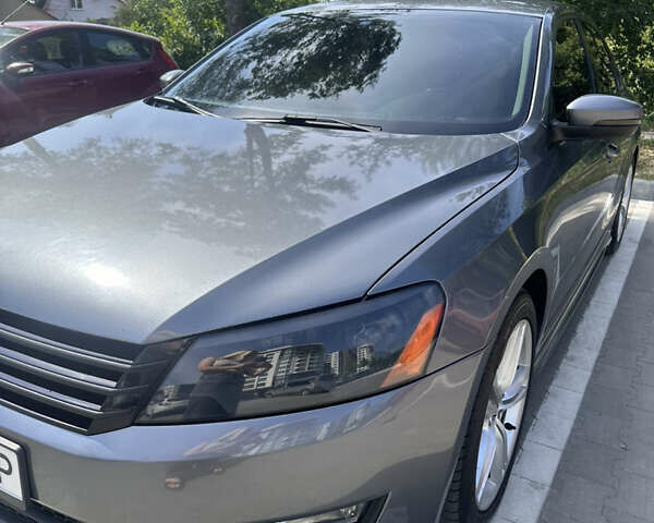 Серый Фольксваген Пассат, объемом двигателя 3.6 л и пробегом 204 тыс. км за 12500 $, фото 9 на Automoto.ua