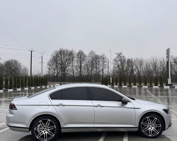 Серый Фольксваген Пассат, объемом двигателя 1.97 л и пробегом 257 тыс. км за 16500 $, фото 9 на Automoto.ua