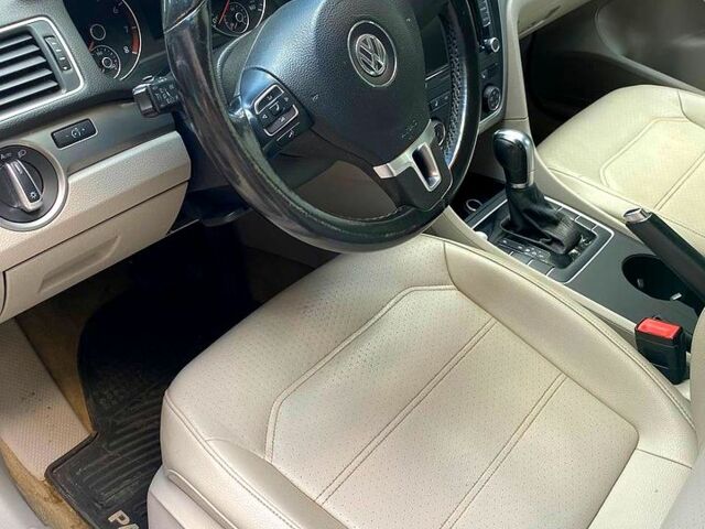 Сірий Фольксваген Пассат, об'ємом двигуна 1.8 л та пробігом 150 тис. км за 9600 $, фото 7 на Automoto.ua