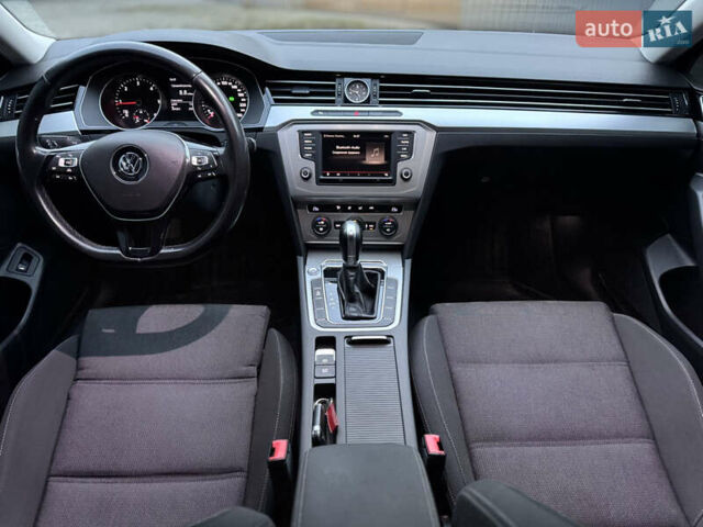 Серый Фольксваген Пассат, объемом двигателя 2 л и пробегом 264 тыс. км за 15850 $, фото 26 на Automoto.ua