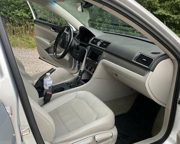 Сірий Фольксваген Пассат, об'ємом двигуна 1.8 л та пробігом 130 тис. км за 11990 $, фото 12 на Automoto.ua