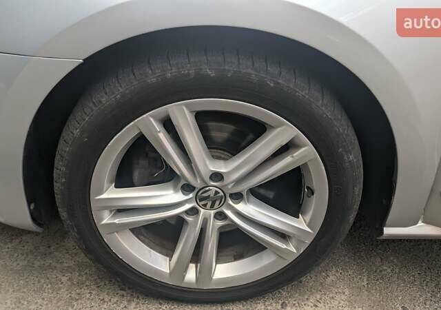 Серый Фольксваген Пассат, объемом двигателя 1.97 л и пробегом 136 тыс. км за 13800 $, фото 4 на Automoto.ua