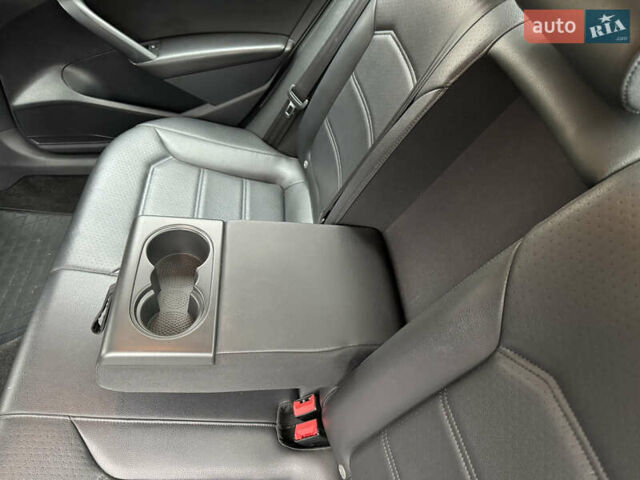 Сірий Фольксваген Пассат, об'ємом двигуна 1.8 л та пробігом 170 тис. км за 10000 $, фото 3 на Automoto.ua