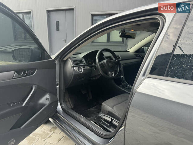 Сірий Фольксваген Пассат, об'ємом двигуна 1.8 л та пробігом 249 тис. км за 9100 $, фото 9 на Automoto.ua