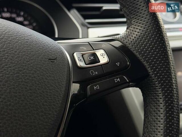 Сірий Фольксваген Пассат, об'ємом двигуна 1.97 л та пробігом 257 тис. км за 16900 $, фото 49 на Automoto.ua