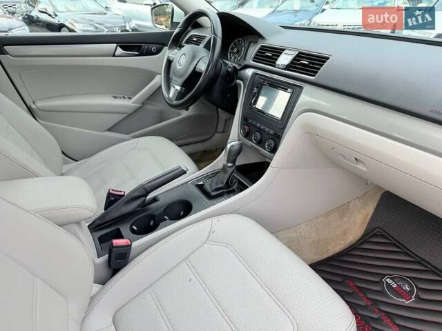 Сірий Фольксваген Пассат, об'ємом двигуна 1.8 л та пробігом 135 тис. км за 12000 $, фото 29 на Automoto.ua