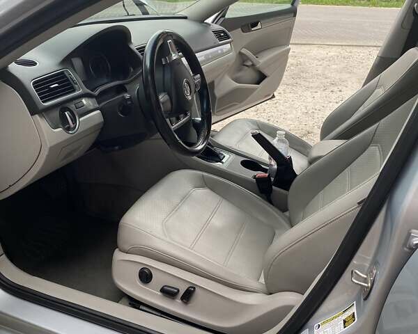 Сірий Фольксваген Пассат, об'ємом двигуна 1.8 л та пробігом 130 тис. км за 11990 $, фото 9 на Automoto.ua