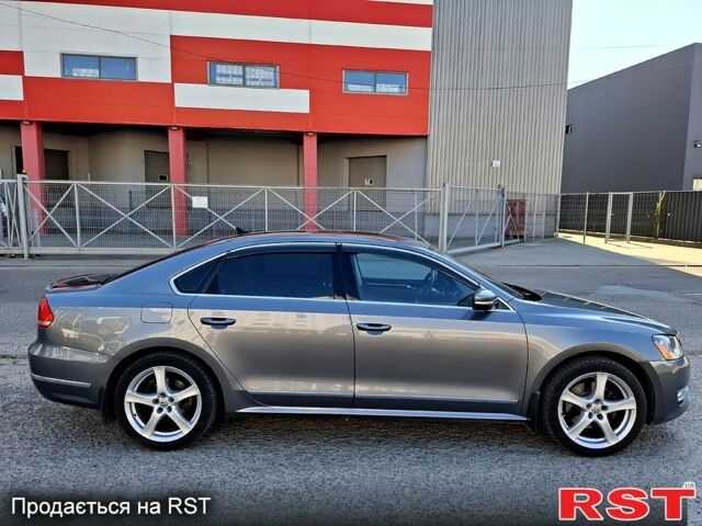 Сірий Фольксваген Пассат, об'ємом двигуна 2 л та пробігом 150 тис. км за 12200 $, фото 2 на Automoto.ua