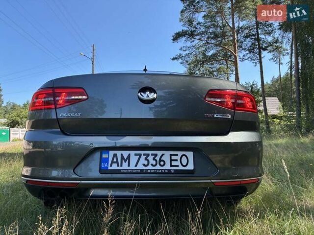 Серый Фольксваген Пассат, объемом двигателя 1.8 л и пробегом 148 тыс. км за 19500 $, фото 2 на Automoto.ua