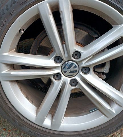 Серый Фольксваген Пассат, объемом двигателя 1.8 л и пробегом 114 тыс. км за 12000 $, фото 5 на Automoto.ua