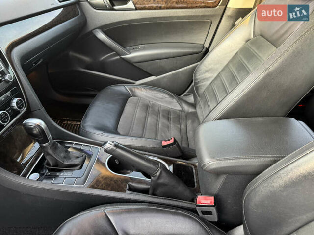 Серый Фольксваген Пассат, объемом двигателя 1.97 л и пробегом 160 тыс. км за 14500 $, фото 8 на Automoto.ua