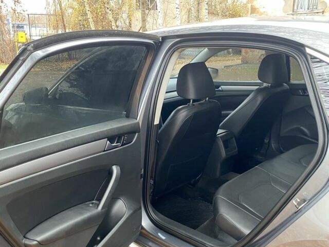 Серый Фольксваген Пассат, объемом двигателя 1.8 л и пробегом 129 тыс. км за 11500 $, фото 12 на Automoto.ua