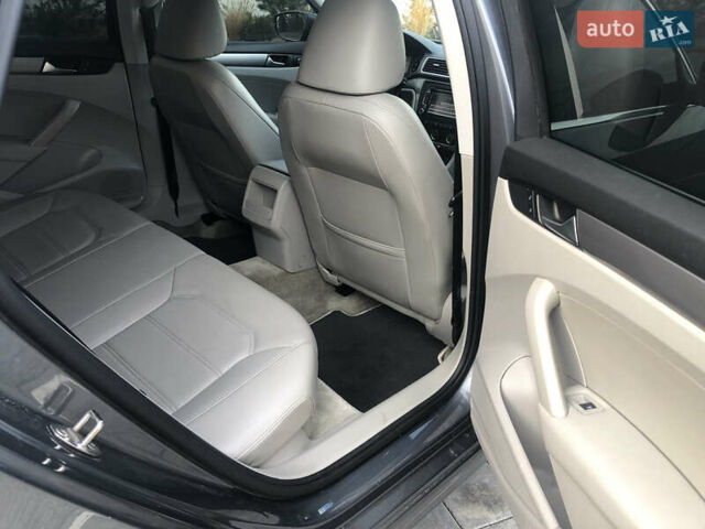 Серый Фольксваген Пассат, объемом двигателя 1.8 л и пробегом 202 тыс. км за 11500 $, фото 10 на Automoto.ua