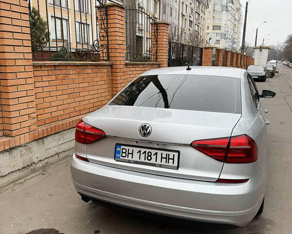 Серый Фольксваген Пассат, объемом двигателя 1.8 л и пробегом 147 тыс. км за 11500 $, фото 2 на Automoto.ua
