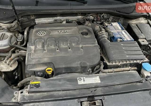 Серый Фольксваген Пассат, объемом двигателя 2 л и пробегом 240 тыс. км за 15500 $, фото 10 на Automoto.ua