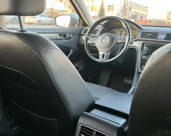 Сірий Фольксваген Пассат, об'ємом двигуна 1.78 л та пробігом 203 тис. км за 10000 $, фото 13 на Automoto.ua