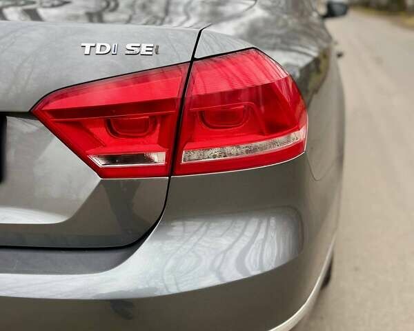 Серый Фольксваген Пассат, объемом двигателя 2 л и пробегом 287 тыс. км за 10999 $, фото 5 на Automoto.ua