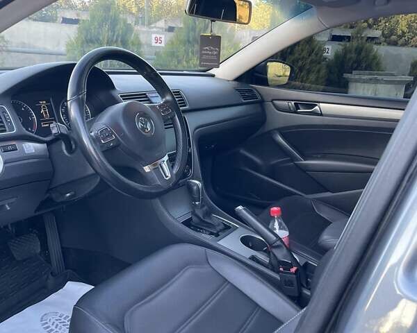 Серый Фольксваген Пассат, объемом двигателя 2 л и пробегом 259 тыс. км за 12400 $, фото 8 на Automoto.ua