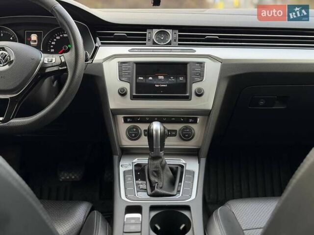 Сірий Фольксваген Пассат, об'ємом двигуна 1.97 л та пробігом 257 тис. км за 16900 $, фото 44 на Automoto.ua