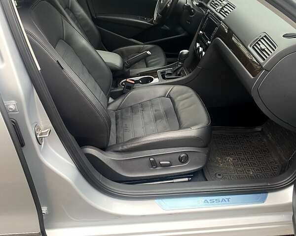 Серый Фольксваген Пассат, объемом двигателя 2 л и пробегом 52 тыс. км за 20000 $, фото 24 на Automoto.ua