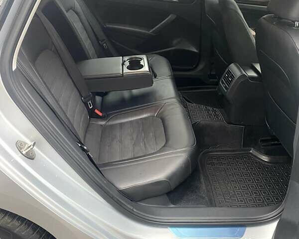 Серый Фольксваген Пассат, объемом двигателя 2 л и пробегом 52 тыс. км за 20000 $, фото 31 на Automoto.ua