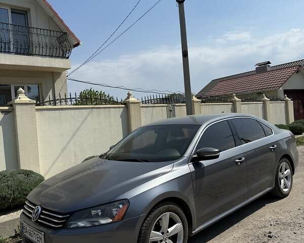Серый Фольксваген Пассат, объемом двигателя 1.8 л и пробегом 153 тыс. км за 11622 $, фото 2 на Automoto.ua
