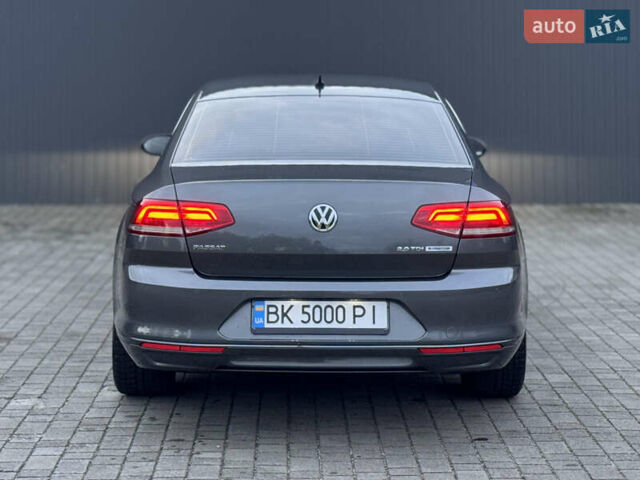 Серый Фольксваген Пассат, объемом двигателя 2 л и пробегом 264 тыс. км за 15850 $, фото 10 на Automoto.ua