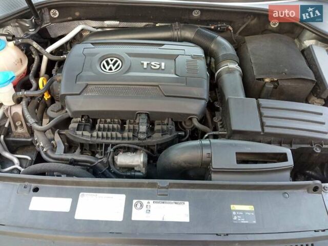 Серый Фольксваген Пассат, объемом двигателя 1.8 л и пробегом 212 тыс. км за 13700 $, фото 5 на Automoto.ua