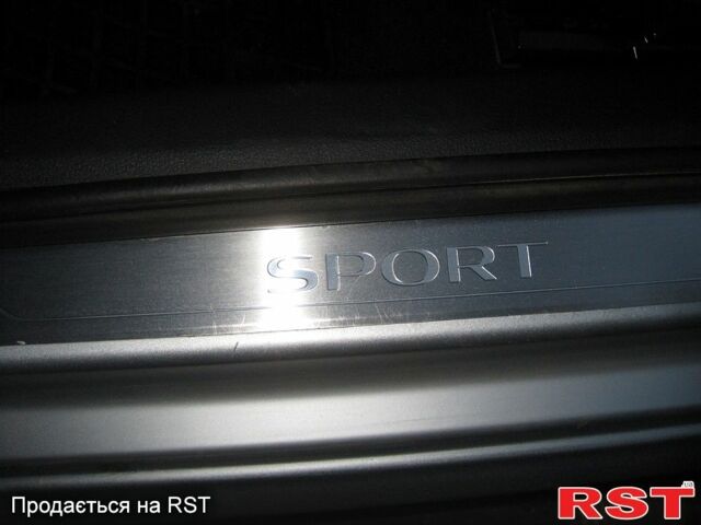 Серый Фольксваген Пассат, объемом двигателя 1.8 л и пробегом 230 тыс. км за 8850 $, фото 10 на Automoto.ua