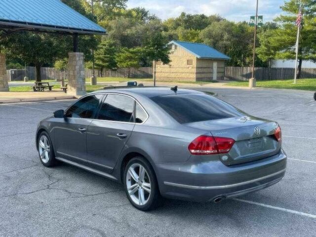 Сірий Фольксваген Пассат, об'ємом двигуна 2 л та пробігом 145 тис. км за 5700 $, фото 6 на Automoto.ua