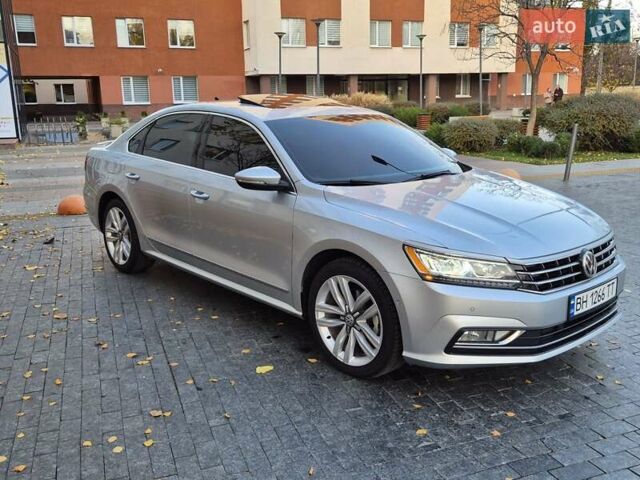 Серый Фольксваген Пассат, объемом двигателя 3.6 л и пробегом 125 тыс. км за 11900 $, фото 3 на Automoto.ua
