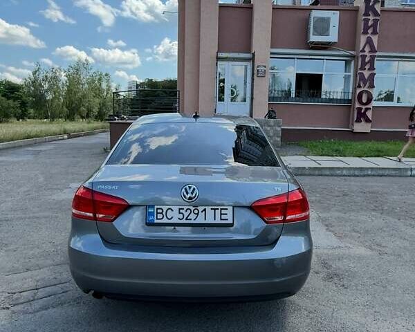 Серый Фольксваген Пассат, объемом двигателя 1.8 л и пробегом 134 тыс. км за 10000 $, фото 6 на Automoto.ua