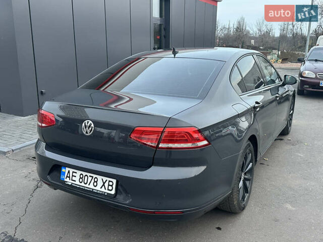 Серый Фольксваген Пассат, объемом двигателя 2 л и пробегом 257 тыс. км за 16900 $, фото 4 на Automoto.ua