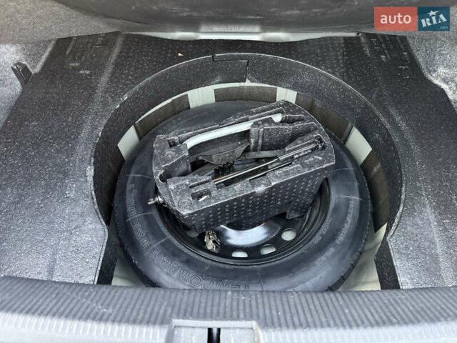 Серый Фольксваген Пассат, объемом двигателя 1.97 л и пробегом 160 тыс. км за 14500 $, фото 24 на Automoto.ua