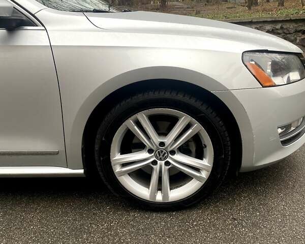 Серый Фольксваген Пассат, объемом двигателя 2 л и пробегом 52 тыс. км за 20000 $, фото 5 на Automoto.ua