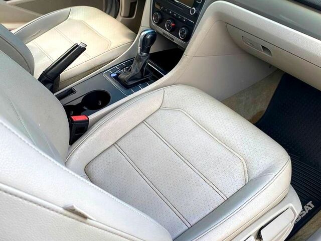 Сірий Фольксваген Пассат, об'ємом двигуна 1.8 л та пробігом 150 тис. км за 9600 $, фото 6 на Automoto.ua