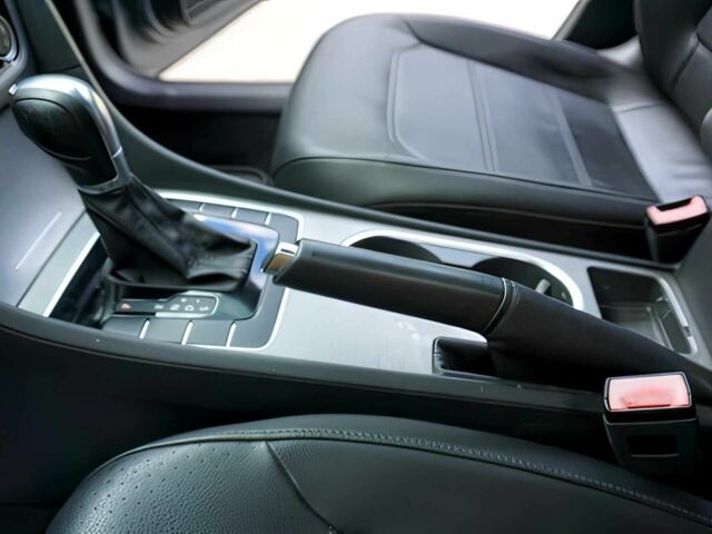 Сірий Фольксваген Пассат, об'ємом двигуна 1.8 л та пробігом 77 тис. км за 8250 $, фото 9 на Automoto.ua