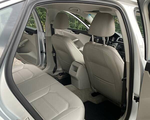 Сірий Фольксваген Пассат, об'ємом двигуна 1.8 л та пробігом 130 тис. км за 11990 $, фото 11 на Automoto.ua