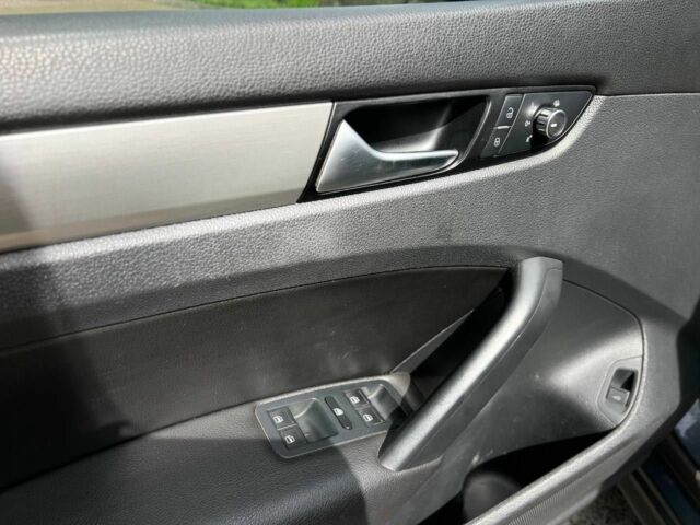 Сірий Фольксваген Пассат, об'ємом двигуна 2 л та пробігом 155 тис. км за 12500 $, фото 15 на Automoto.ua