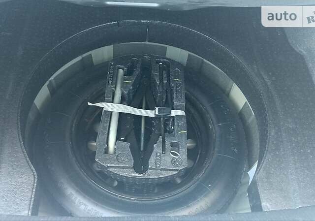 Сірий Фольксваген Пассат, об'ємом двигуна 1.8 л та пробігом 170 тис. км за 13200 $, фото 20 на Automoto.ua