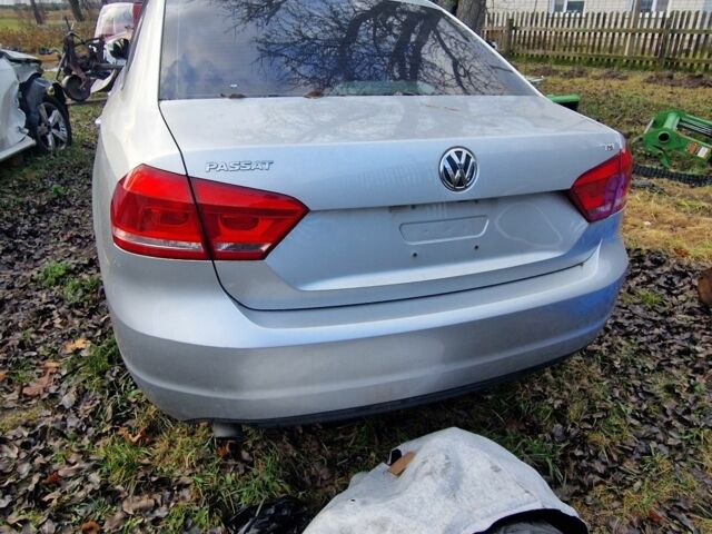 Сірий Фольксваген Пассат, об'ємом двигуна 0 л та пробігом 95 тис. км за 7000 $, фото 1 на Automoto.ua