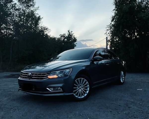 Сірий Фольксваген Пассат, об'ємом двигуна 1.8 л та пробігом 173 тис. км за 13800 $, фото 2 на Automoto.ua