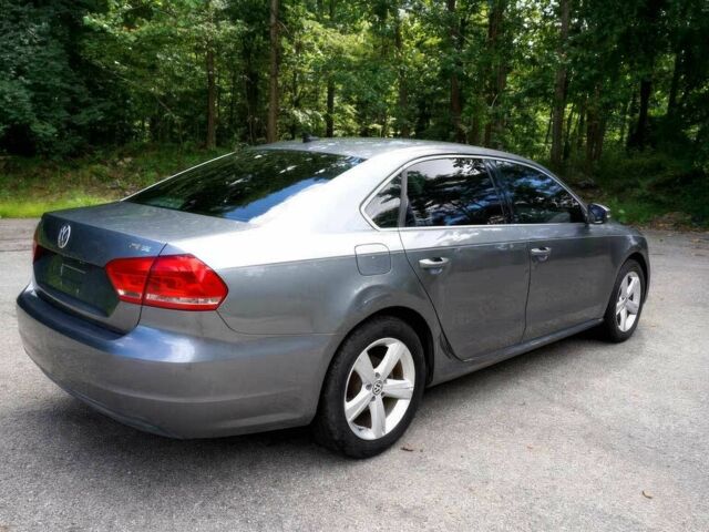 Сірий Фольксваген Пассат, об'ємом двигуна 1.8 л та пробігом 75 тис. км за 7300 $, фото 5 на Automoto.ua