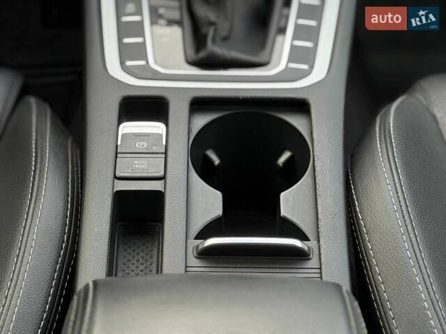 Сірий Фольксваген Пассат, об'ємом двигуна 1.97 л та пробігом 257 тис. км за 16900 $, фото 47 на Automoto.ua