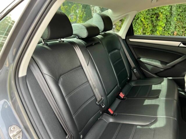 Сірий Фольксваген Пассат, об'ємом двигуна 2 л та пробігом 155 тис. км за 12500 $, фото 19 на Automoto.ua