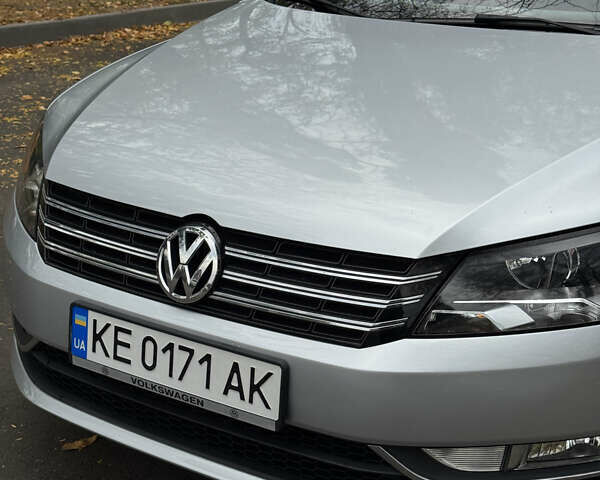 Серый Фольксваген Пассат, объемом двигателя 1.8 л и пробегом 225 тыс. км за 12000 $, фото 7 на Automoto.ua