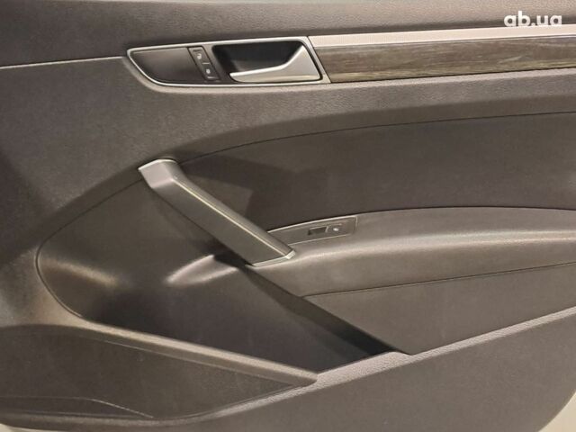 Серый Фольксваген Пассат, объемом двигателя 1.8 л и пробегом 180 тыс. км за 11590 $, фото 14 на Automoto.ua