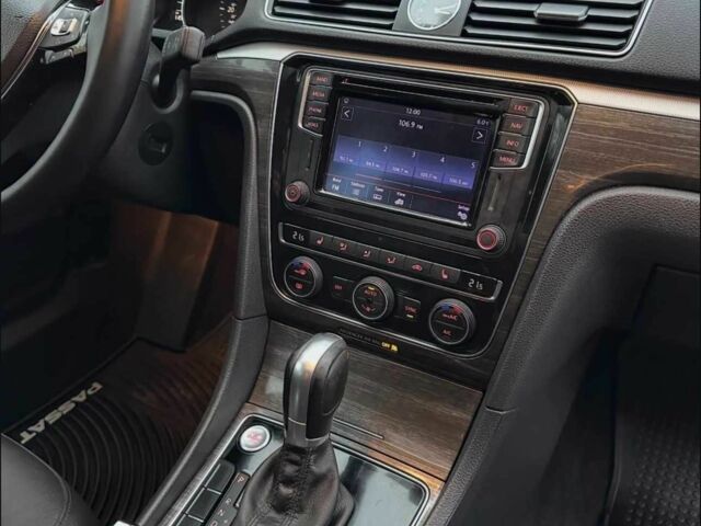 Серый Фольксваген Пассат, объемом двигателя 1.8 л и пробегом 145 тыс. км за 15350 $, фото 9 на Automoto.ua