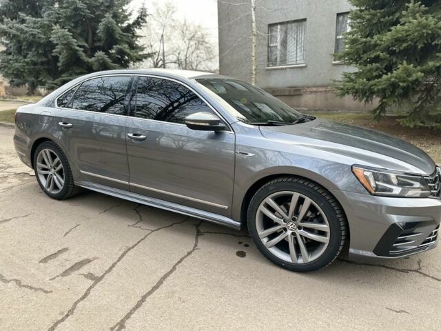 Сірий Фольксваген Пассат, об'ємом двигуна 1.8 л та пробігом 185 тис. км за 14600 $, фото 5 на Automoto.ua